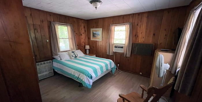 Island View Cottages (Bay Bank Motel) - Web Listing (newer photo)